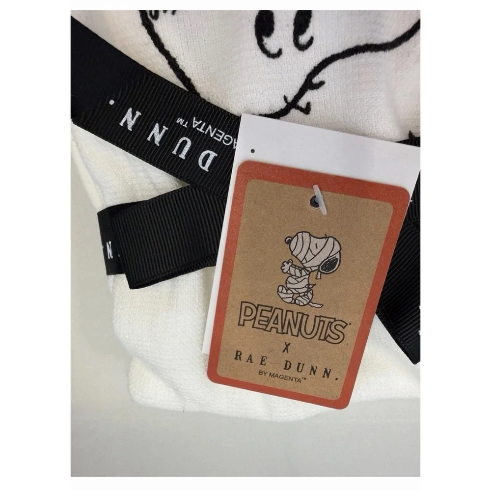Rae Dunn Set of 2 Peanuts Snoopy  Vampire Happy Halloween Kitchen Towels NEW
